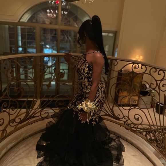 Gold and black formal prom dress , size large - Picture 2 of 4